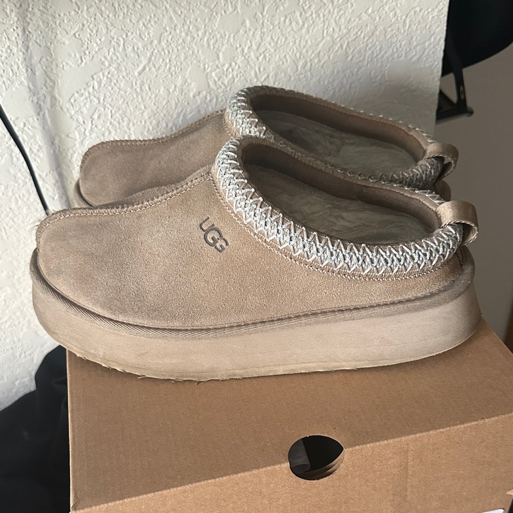UGG Tazz II - Sand